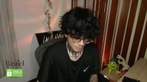 Snapshot of bastiel_ chatting on October 2025 02:52:01 AM Bastiel online show from October 2025 02:52:01 AM