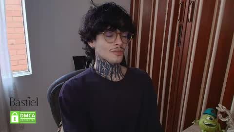 Snapshot of bastiel_ chatting on October 2025 08:30:02 PM Bastiel online show from October 2025 08:30:02 PM