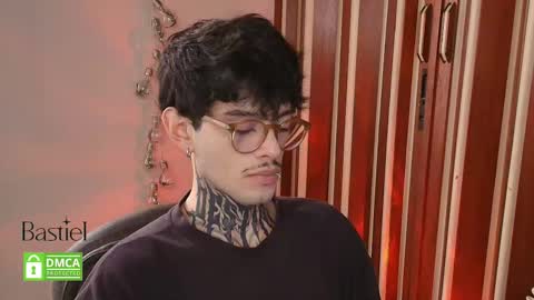 Snapshot of bastiel_ chatting on October 2025 10:10:01 PM Bastiel online show from October 2025 10:10:01 PM