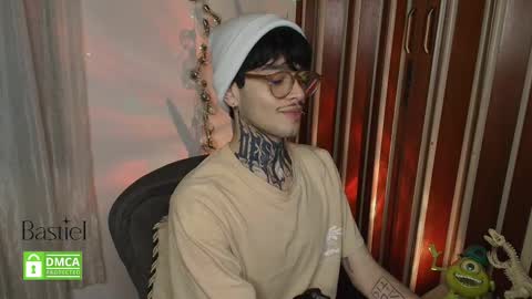 Snapshot of bastiel_ chatting on October 2025 11:48:01 PM Bastiel online show from October 2025 11:48:01 PM