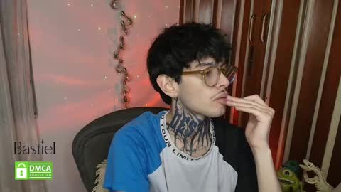 Snapshot of bastiel_ chatting on October 2025 12:03:01 AM Bastiel online show from October 2025 12:03:01 AM