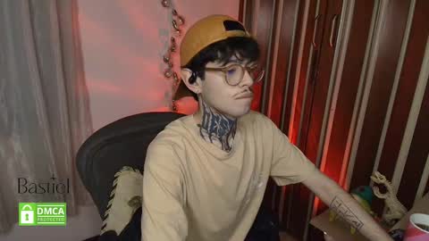 Snapshot of bastiel_ chatting on November 2025 02:22:02 AM Bastiel online show from November 2025 02:22:02 AM