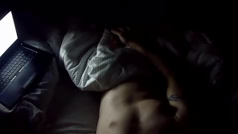 Snapshot of batboy2121 chatting on January 2025 06:05:01 AM babtboy2121 online show from January 2025 06:05:01 AM