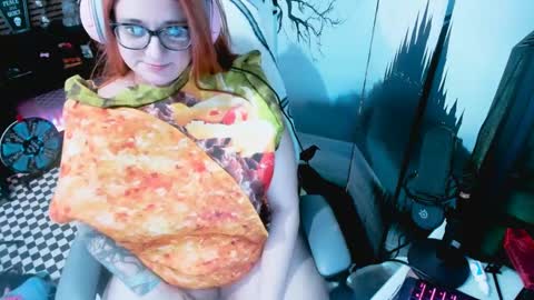 Audrey online show from October 2025 05:16:02 AM