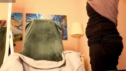 Snapshot of battymoll chatting on October 2025 03:23:02 PM battymoll online show from October 2025 03:23:02 PM