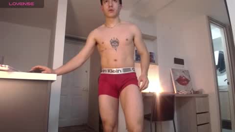 Snapshot of bayron_77 chatting on February 2026 05:04:01 AM Bayron online show from February 2026 05:04:01 AM