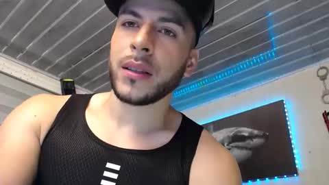 Snapshot of bayron_fiit chatting on May 2026 11:16:02 AM Bayron Rodriguez online show from May 2026 11:16:02 AM