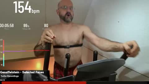 Snapshot of bazzz_8 chatting on October 2025 05:24:02 PM bazzz_8 online show from October 2025 05:24:02 PM