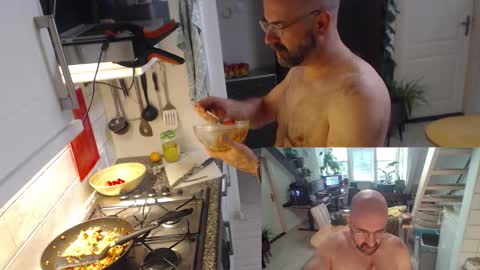 Snapshot of bazzz_8 chatting on October 2025 03:34:02 PM bazzz_8 online show from October 2025 03:34:02 PM