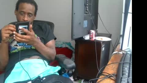 rocker n queen online show from May 2026 06:48:02 PM