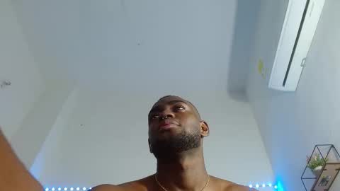 Andrew  online show from October 2025 04:33:01 AM