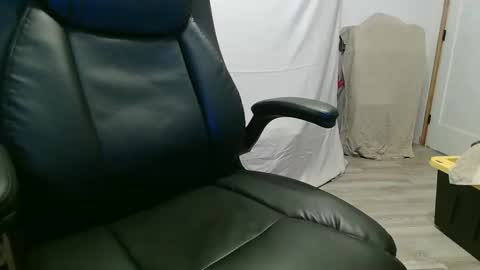 Snapshot of bbrown987654 chatting on January 2025 03:48:01 PM ofans texasguy1 online show from January 2025 03:48:01 PM