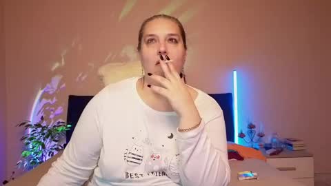 Love online show from April 2026 01:19:01 AM