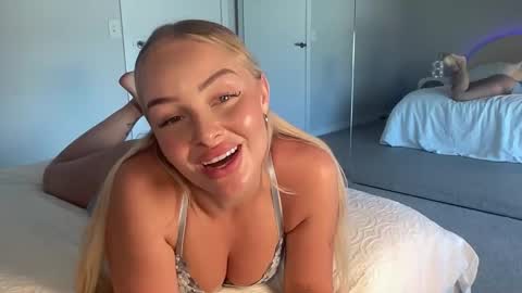 Snapshot of bbybreex chatting on September 2025 11:20:01 PM Bree online show from September 2025 11:20:01 PM