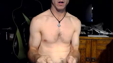 bchillin28 online show from October 2025 08:25:02 AM