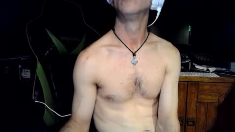 bchillin28 online show from November 2025 08:14:02 AM