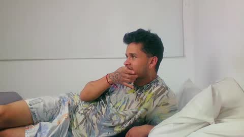 Sara  Juan online show from December 2024 11:25:02 PM