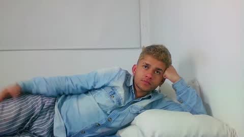 Sara  Juan online show from December 2024 04:19:01 AM