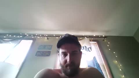 beach_hoagie420 online show from April 2026 02:35:01 PM