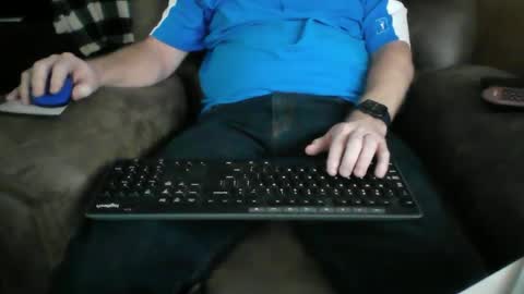 Snapshot of beachguy38 chatting on December 2024 08:43:01 PM beachguy38 online show from December 2024 08:43:01 PM