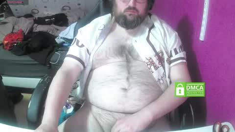 bear282667 online show from April 2026 06:43:01 PM
