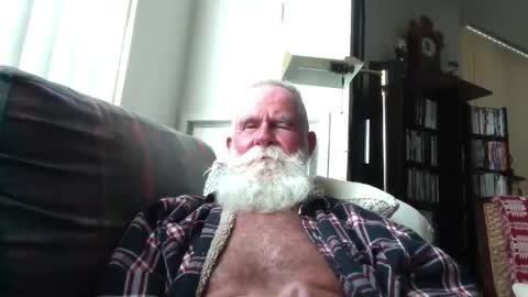 beardbushy online show from September 2025 06:32:02 PM