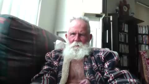 beardbushy online show from October 2025 01:42:02 PM