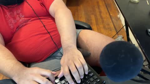 Snapshot of beardudeguy chatting on January 2025 04:41:01 PM beardudeguy online show from January 2025 04:41:01 PM