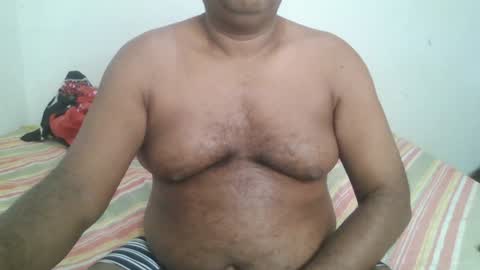 Snapshot of beargryzzly chatting on December 2024 04:03:02 AM Grizzly online show from December 2024 04:03:02 AM