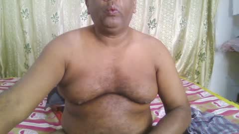 Snapshot of beargryzzly chatting on December 2024 02:53:01 PM Grizzly online show from December 2024 02:53:01 PM