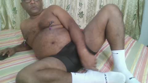 Snapshot of beargryzzly chatting on December 2024 01:39:02 AM Grizzly online show from December 2024 01:39:02 AM