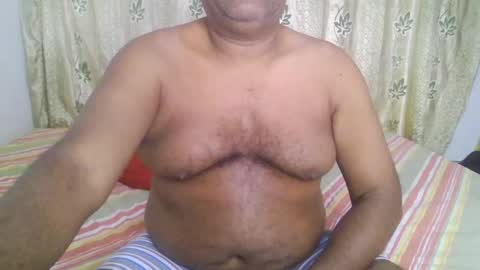 Snapshot of beargryzzly chatting on January 2025 03:18:02 AM Grizzly online show from January 2025 03:18:02 AM