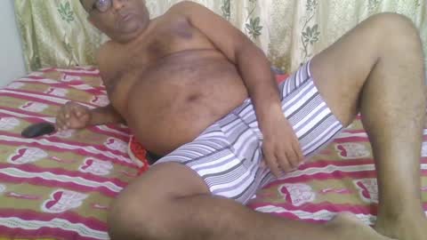 Snapshot of beargryzzly chatting on January 2025 01:13:01 PM Grizzly online show from January 2025 01:13:01 PM