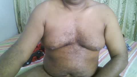 Snapshot of beargryzzly chatting on January 2025 01:22:01 PM Grizzly online show from January 2025 01:22:01 PM