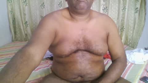 Snapshot of beargryzzly chatting on January 2025 05:11:01 PM Grizzly online show from January 2025 05:11:01 PM