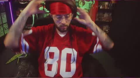 Snapshot of beastbxy chatting on November 2025 01:04:02 AM beast bxy online show from November 2025 01:04:02 AM