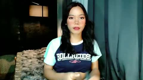 beatrice_luna online show from April 2026 12:43:01 PM