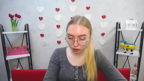 Snapshot of beatriceflyy chatting on December 2024 12:18:02 PM BeatriceFlyy online show from December 2024 12:18:02 PM