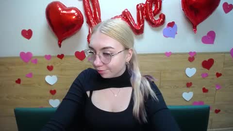 Snapshot of beatriceflyy chatting on March 2025 12:09:02 PM BeatriceFlyy online show from March 2025 12:09:02 PM