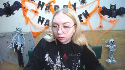 Snapshot of beatriceflyy chatting on October 2025 12:50:02 PM BeatriceFlyy online show from October 2025 12:50:02 PM