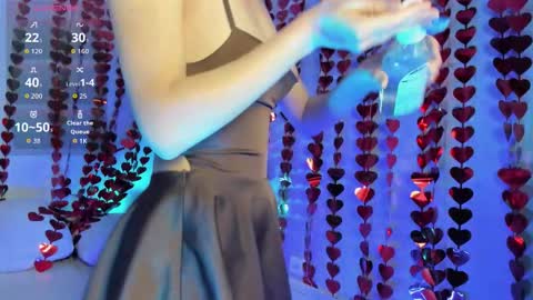 Snapshot of beatricemoonlight chatting on February 2026 01:30:02 PM My name is Beatrice Like my broadcast pls 3 online show from February 2026 01:30:02 PM