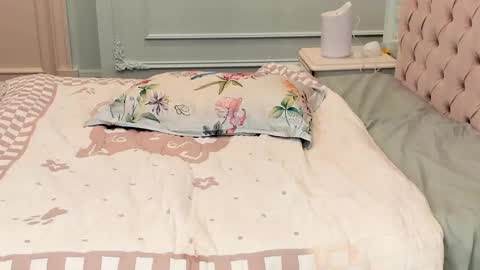 Chloe - Follow me on Fansly  online show from February 2026 01:07:01 PM