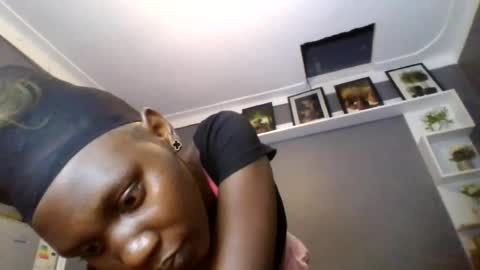 Snapshot of beautie699392 chatting on July 2026 06:26:01 PM Lil stunner online show from July 2026 06:26:01 PM
