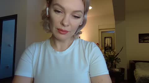 Beautifulkollette online show from December 2024 11:41:02 AM