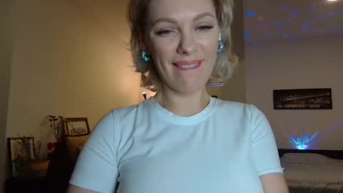 Beautifulkollette online show from January 2025 11:22:02 AM