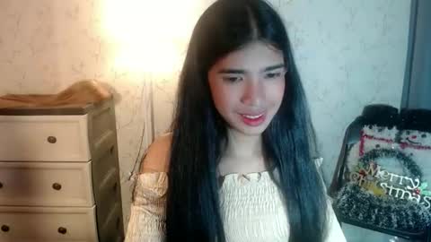 Snapshot of beautifultrixie chatting on December 2025 02:02:02 PM TRIXIE online show from December 2025 02:02:02 PM