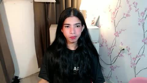 Snapshot of beautifultrixie chatting on December 2025 05:32:01 PM TRIXIE online show from December 2025 05:32:01 PM