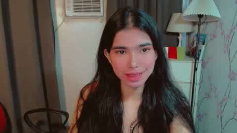 Snapshot of beautifultrixie chatting on February 2026 02:19:02 AM TRIXIE online show from February 2026 02:19:02 AM