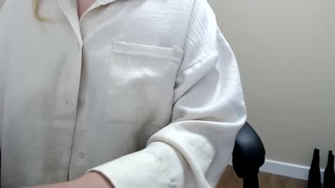 Snapshot of beauty_annyta chatting on April 2026 07:31:01 AM beauty_annyta online show from April 2026 07:31:01 AM