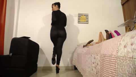 Snapshot of beauty_ass_69 chatting on November 2025 04:07:02 PM NATHALIA online show from November 2025 04:07:02 PM